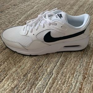 Brand new Nike AIR MAX SC size 8